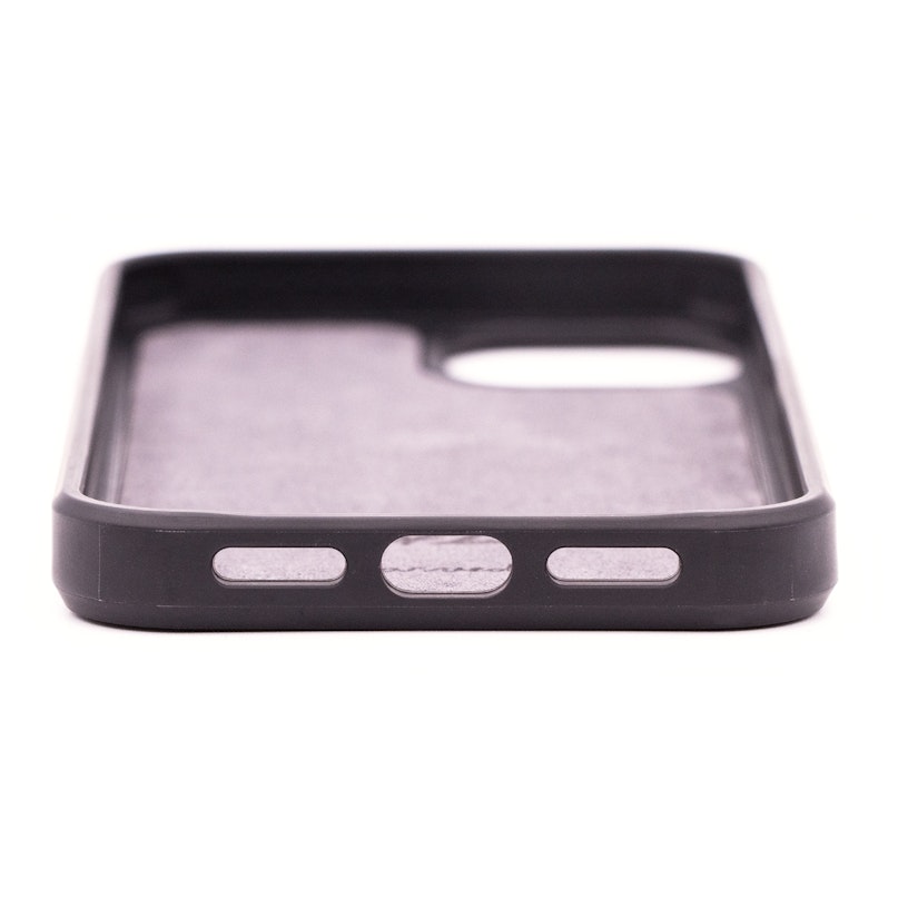 iPhone 14 bottom