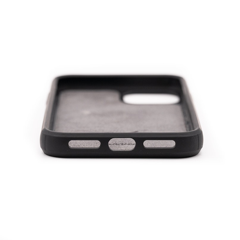 iphone 11 pro bottom