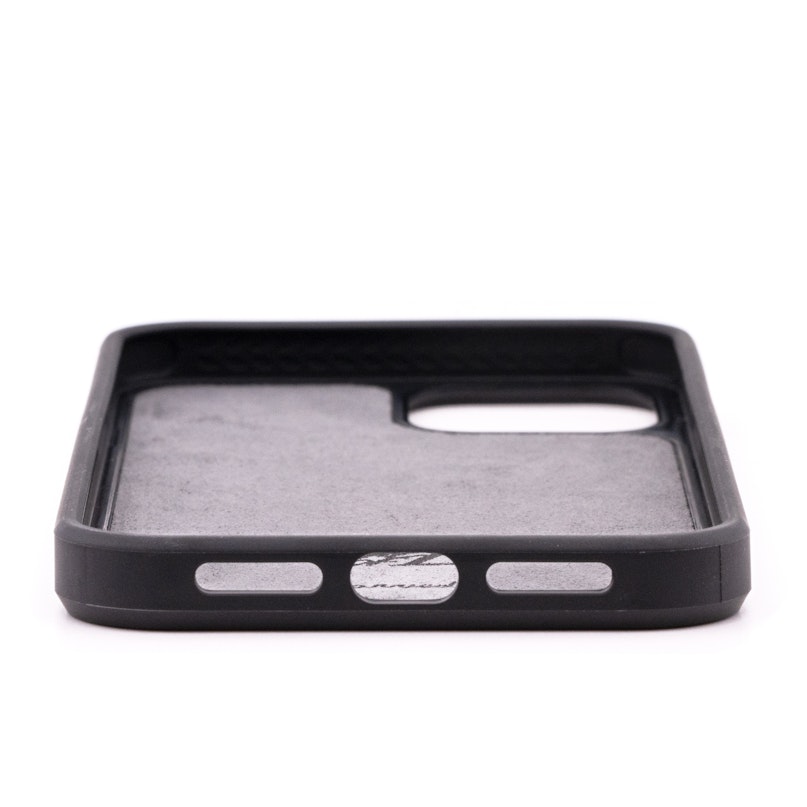 iphone 13 pro max phone case bottom